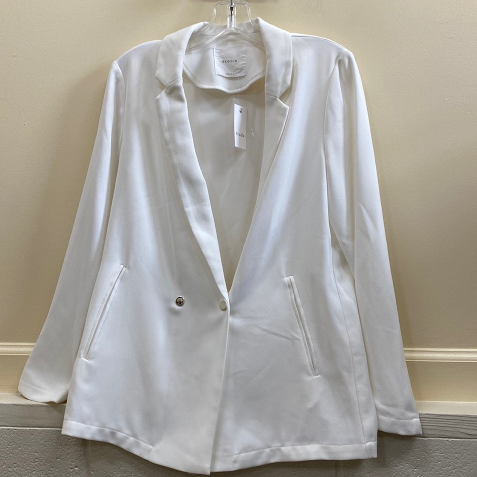 Elodie Nwt Women’s Small White A-Line Button Front Jacket